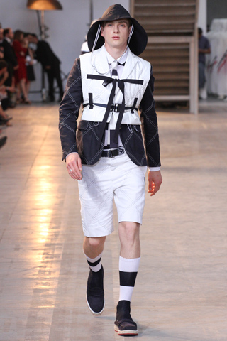 Moncler Gamme Bleu / - 2013